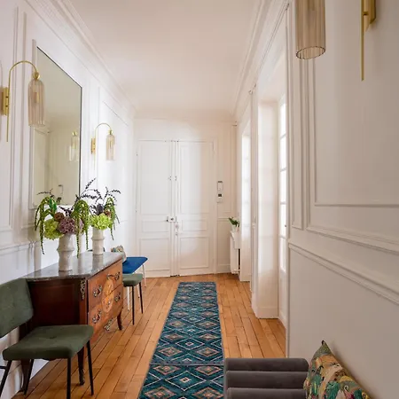 Appartement From With A View *