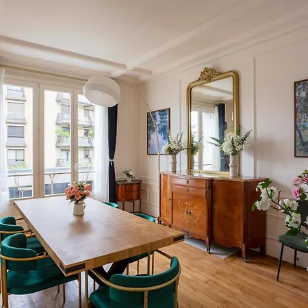 From With A View Appartement