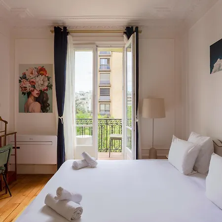 From With A View Appartement