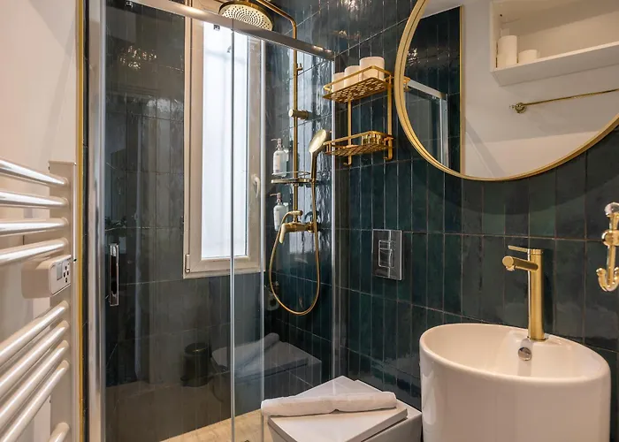 From With A View * パリ