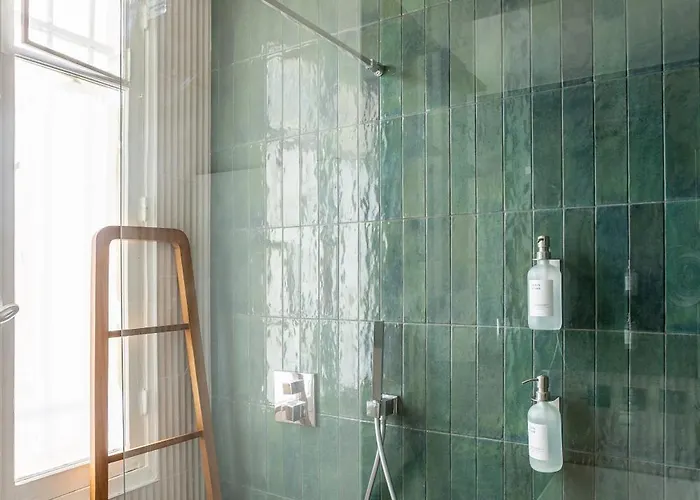 From With A View * パリ